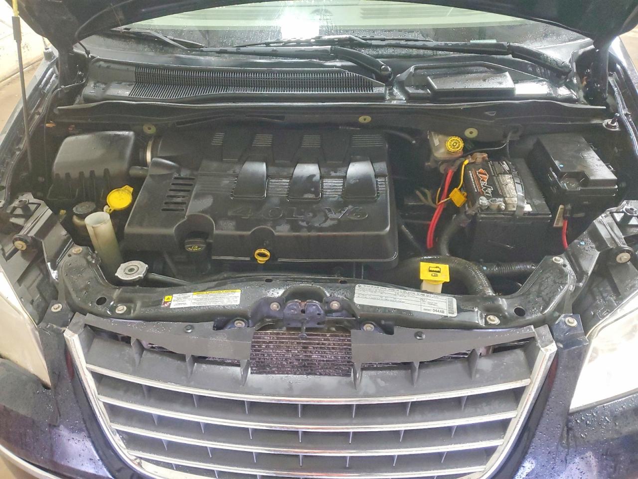 2010 CHRYSLER TOWN & COUNTRY LIMITED photo 34
