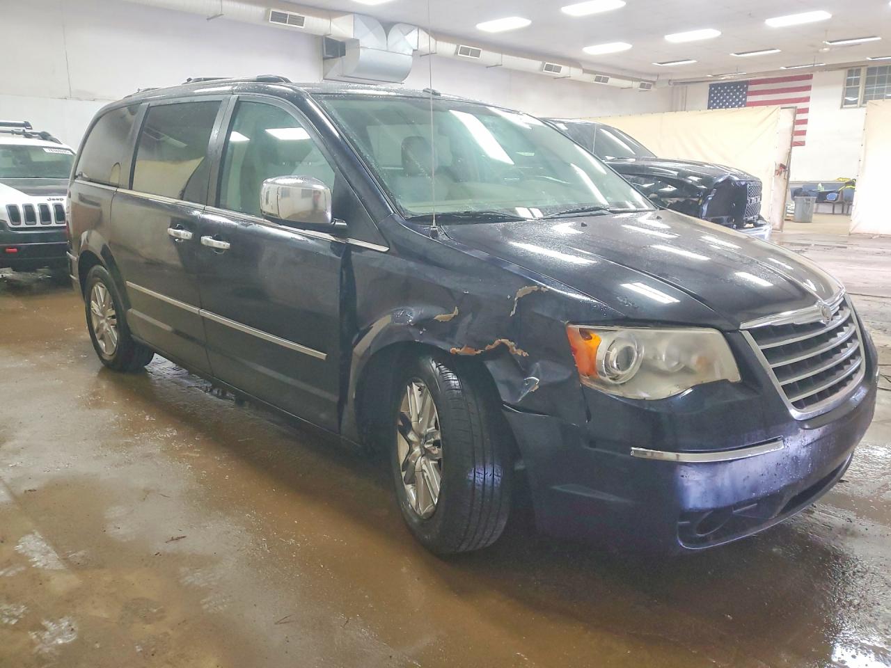 2010 CHRYSLER TOWN & COUNTRY LIMITED photo 10