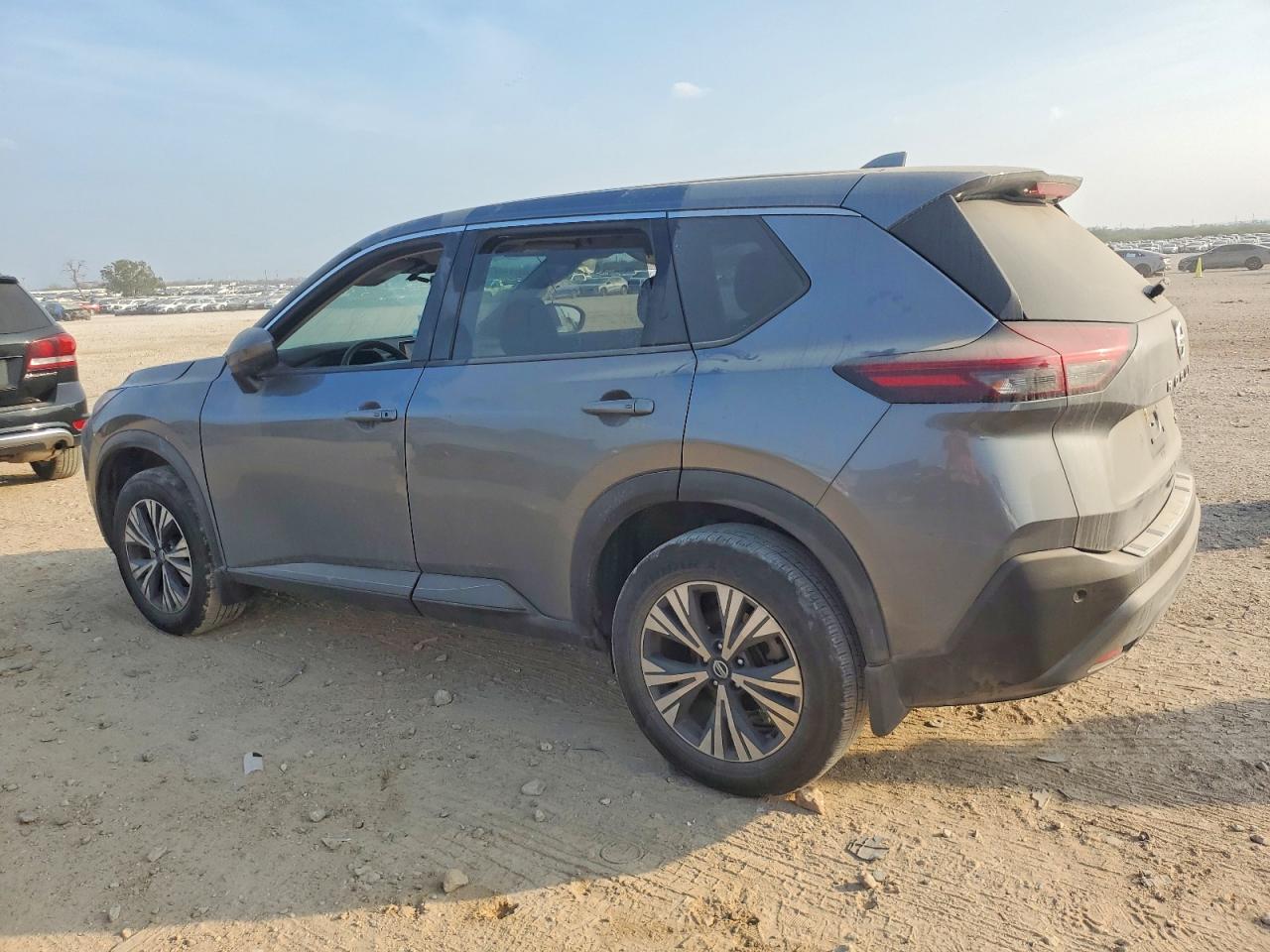 2021 NISSAN ROGUE SV photo 3