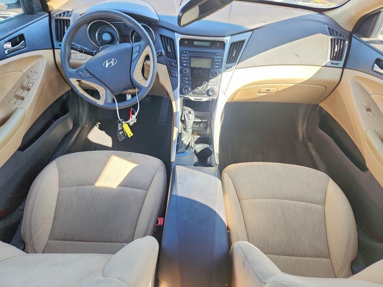 2013 HYUNDAI SONATA GLS photo 8