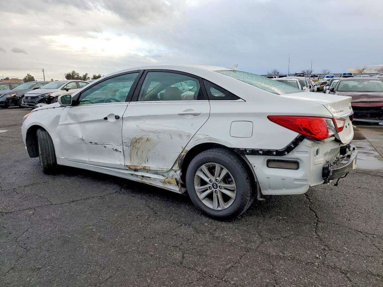 2013 HYUNDAI SONATA GLS photo 2