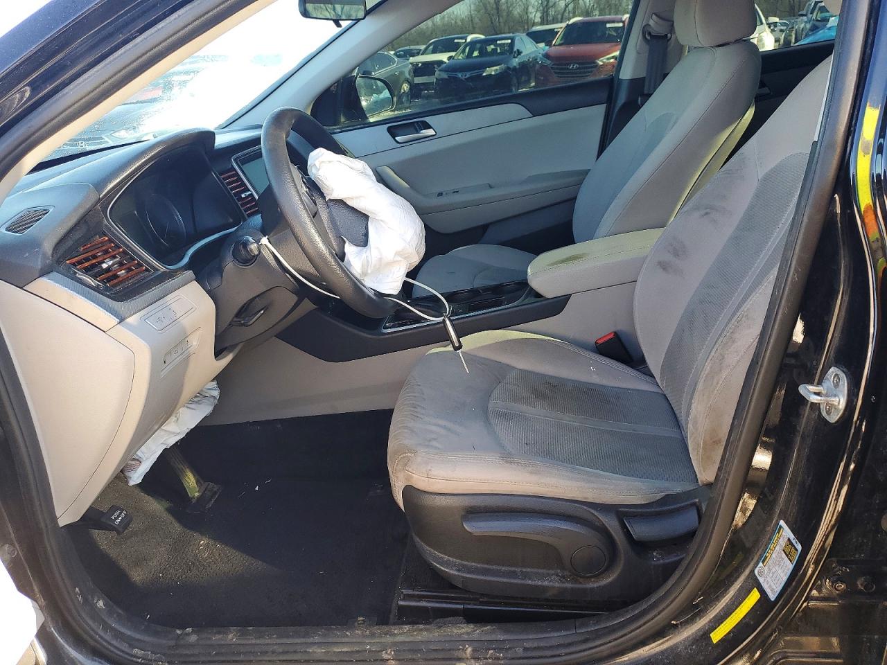 2018 HYUNDAI SONATA SE photo 19
