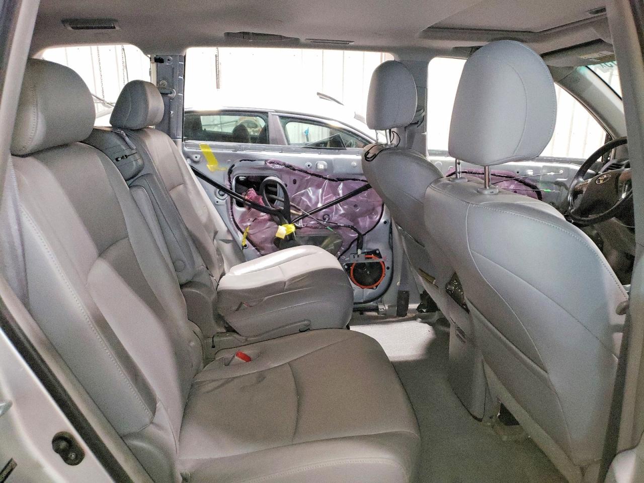 2008 TOYOTA HIGHLANDER SPORT photo 11
