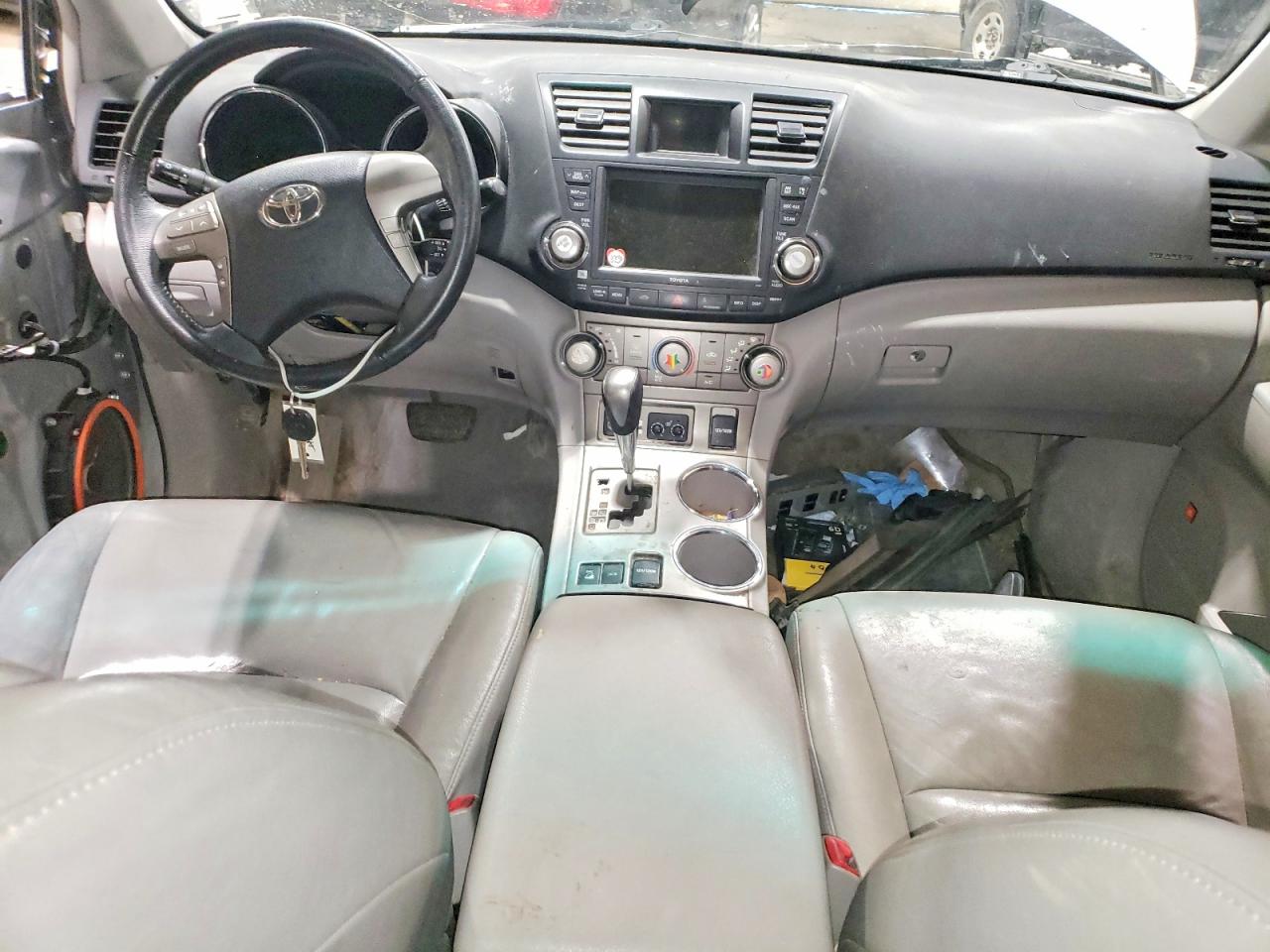 2008 TOYOTA HIGHLANDER SPORT photo 8