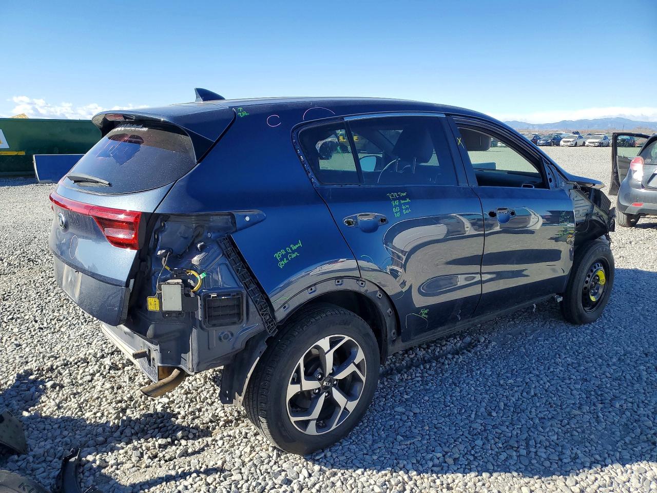 2020 KIA SPORTAGE LX photo 3