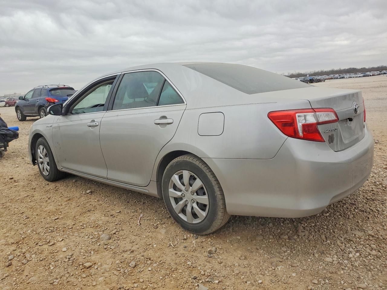 2012 TOYOTA CAMRY HYBRID photo 4