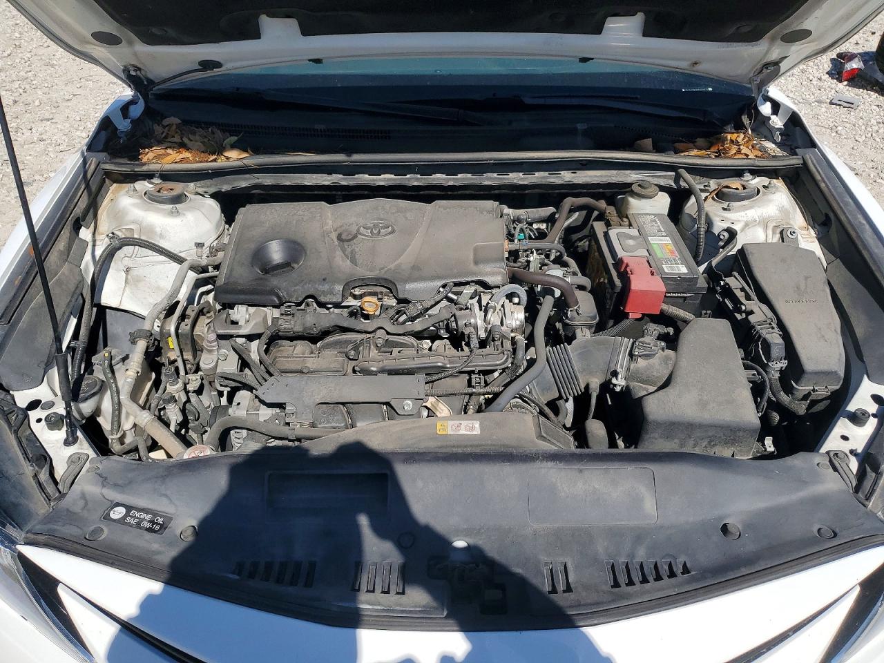 2021 TOYOTA CAMRY LE photo 21