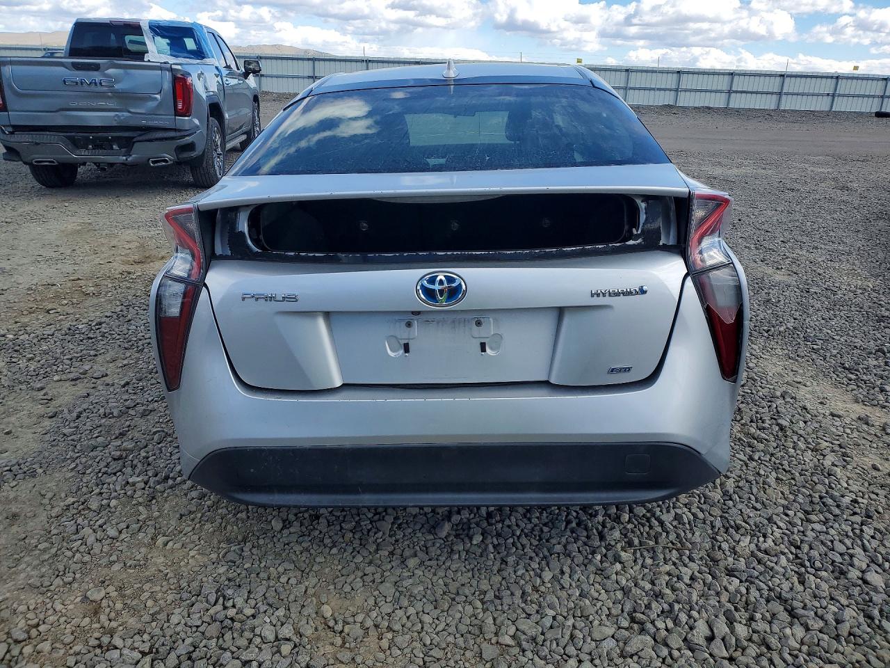2017 TOYOTA PRIUS TWO ECO photo 11