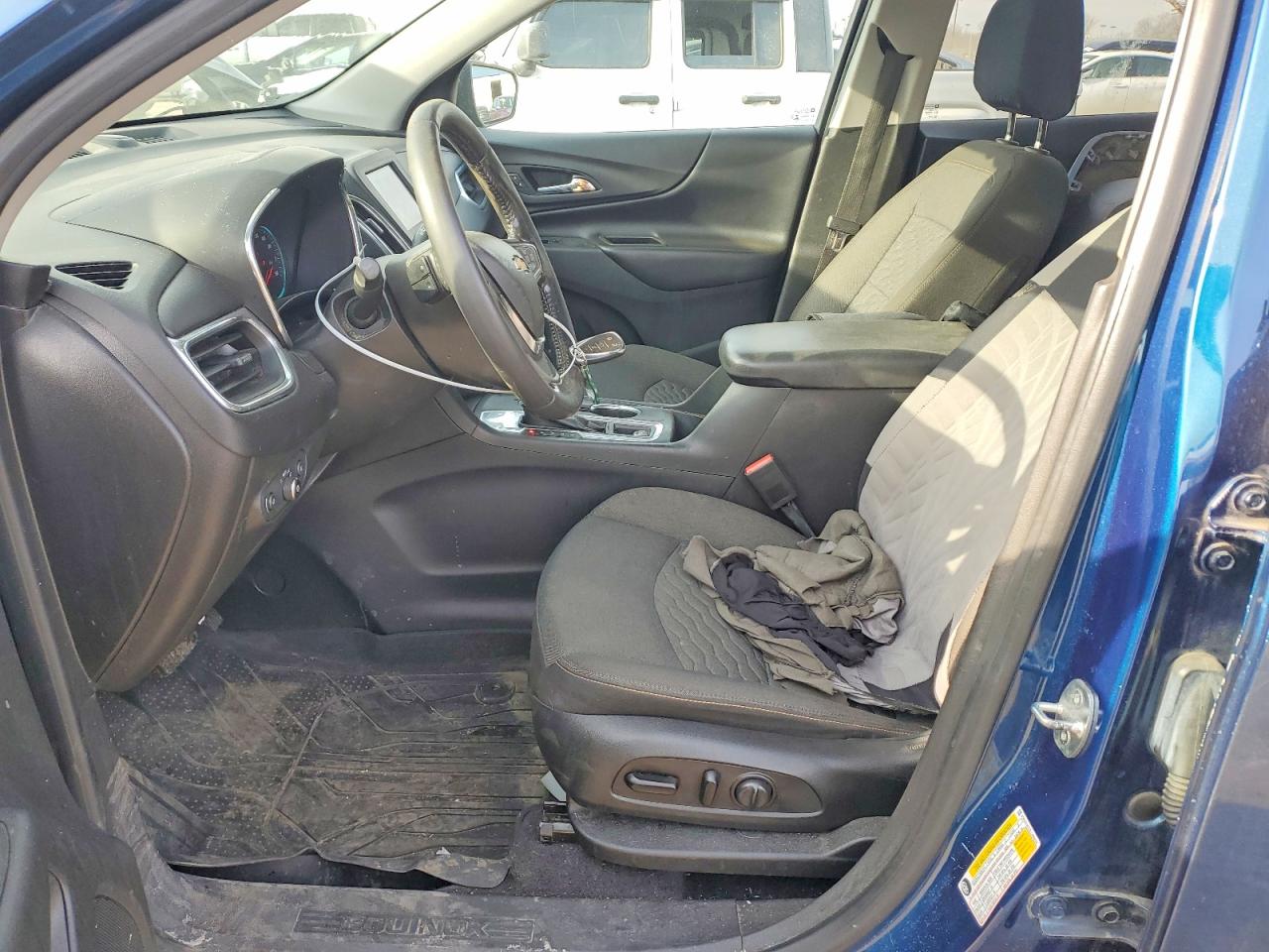 2020 CHEVROLET EQUINOX LT photo 13