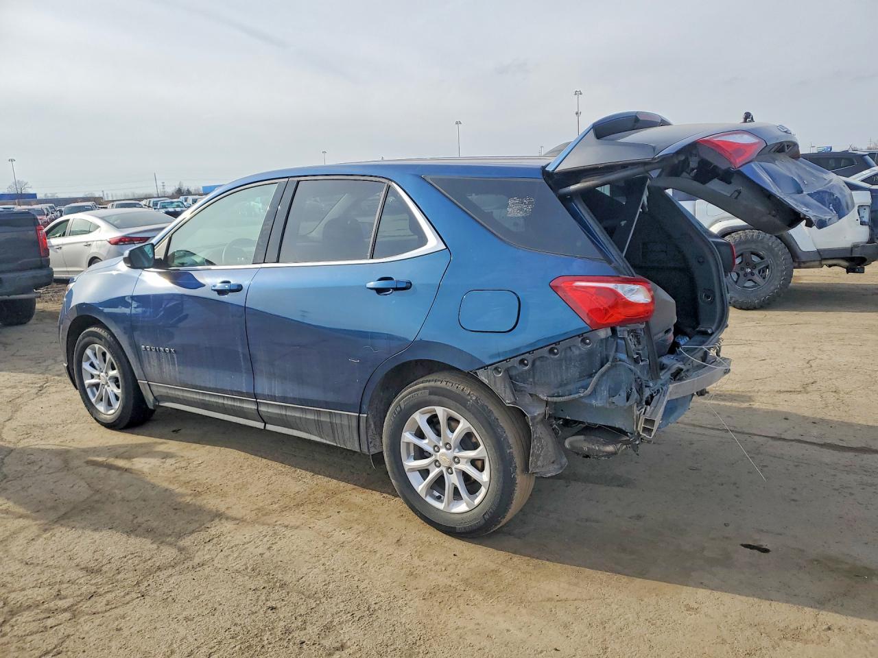2020 CHEVROLET EQUINOX LT photo 3