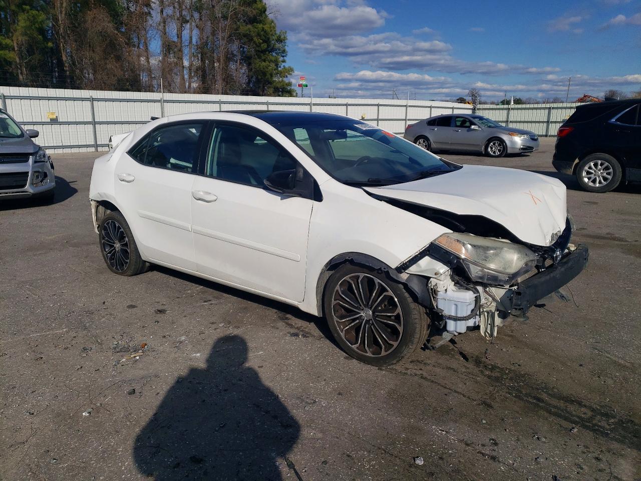 2015 TOYOTA COROLLA L photo 4
