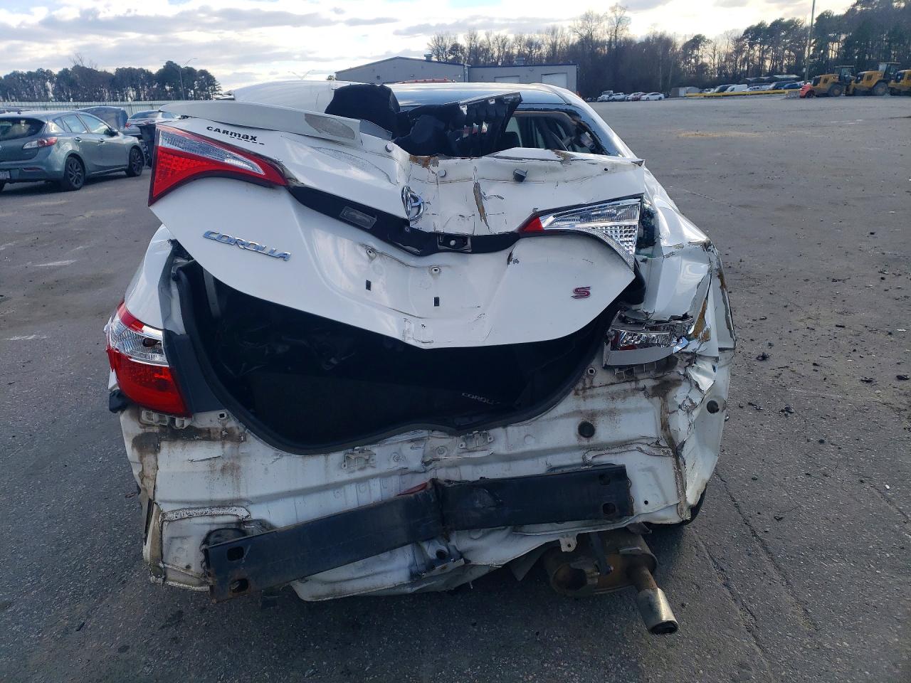 2015 TOYOTA COROLLA L photo 6