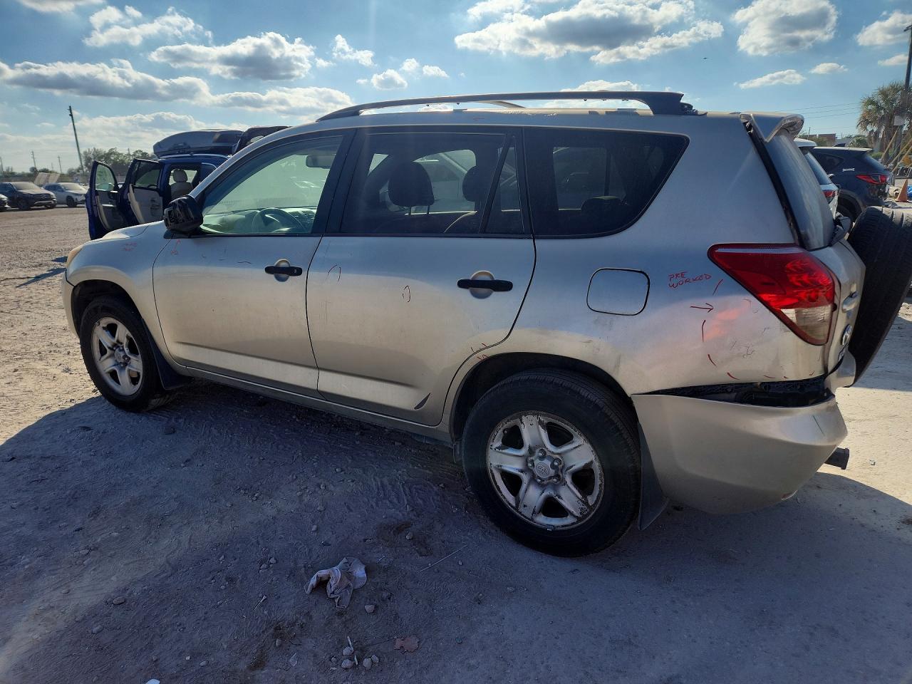 2007 TOYOTA RAV4 BASE photo 3