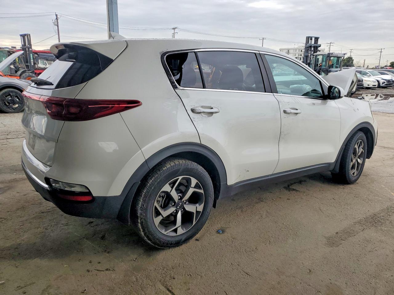 2021 KIA SPORTAGE LX photo 3