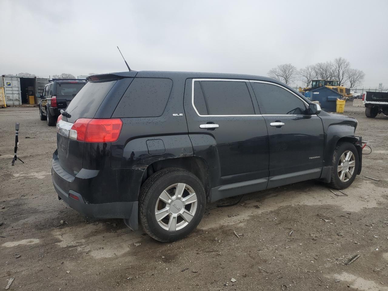 2012 GMC TERRAIN SLE photo 3