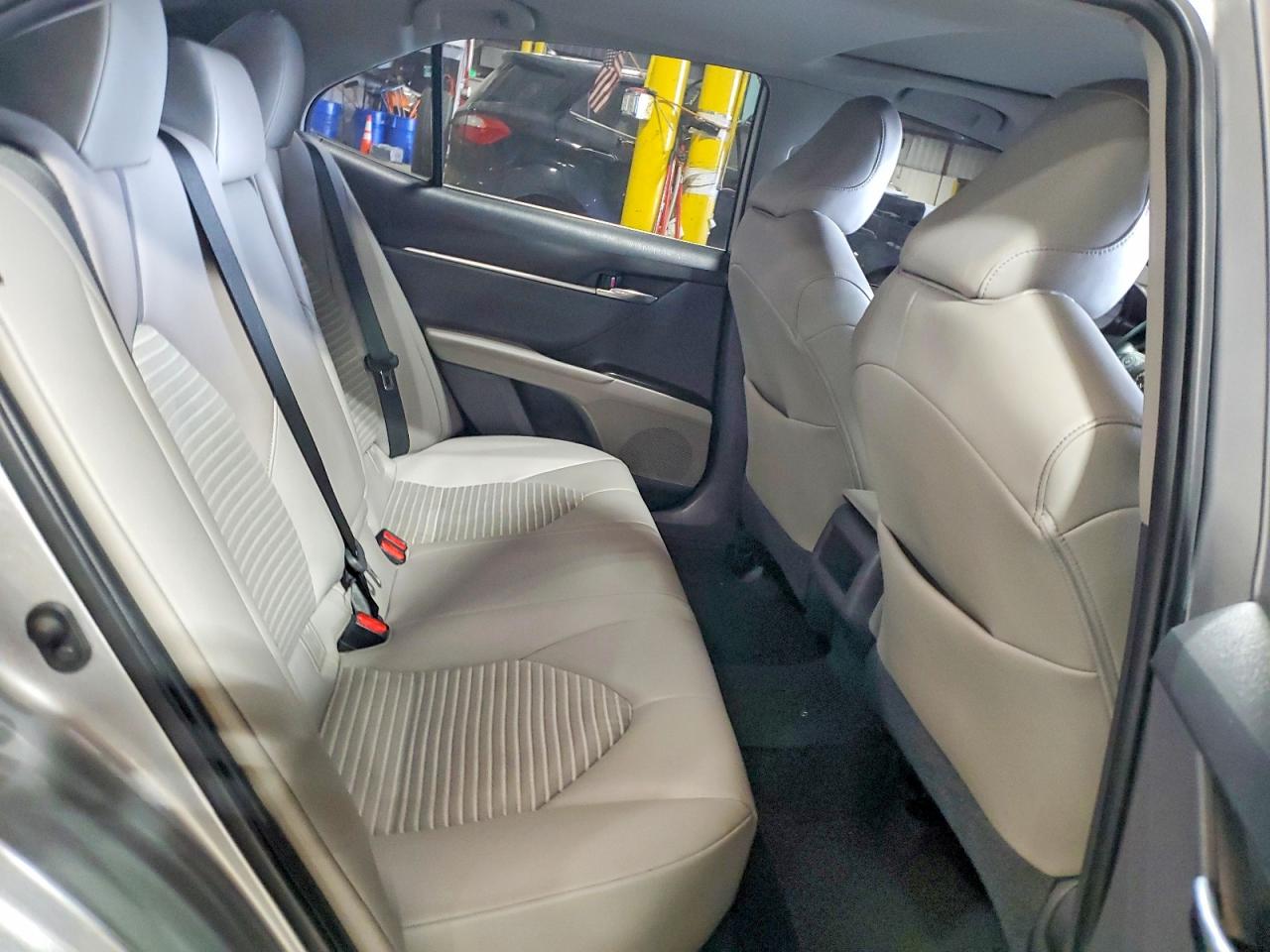 2021 TOYOTA CAMRY SE photo 10