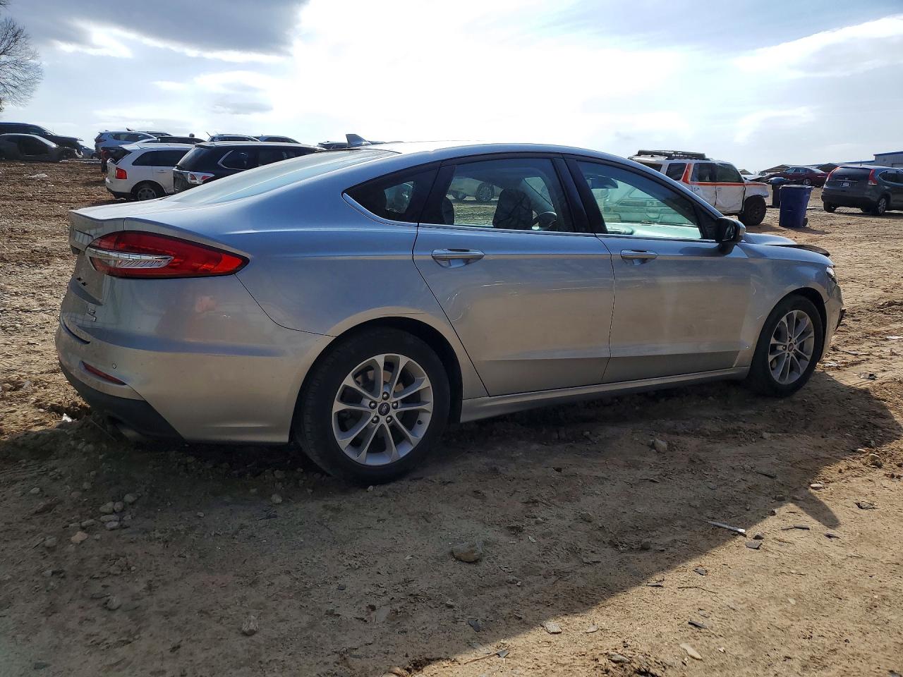 2020 FORD FUSION SE photo 5