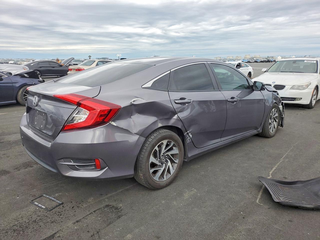 2016 HONDA CIVIC EX photo 5