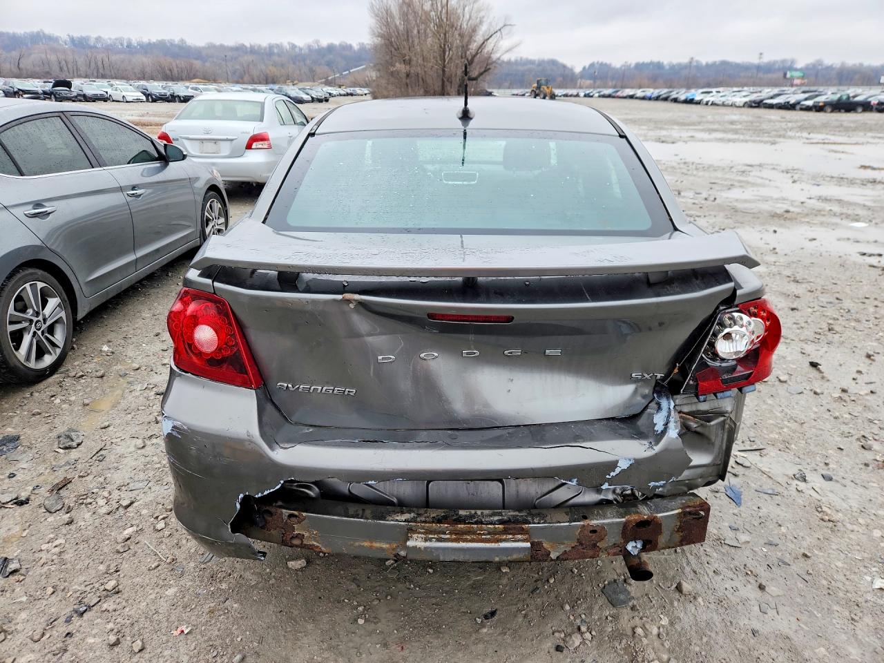 2013 DODGE AVENGER SXT photo 6