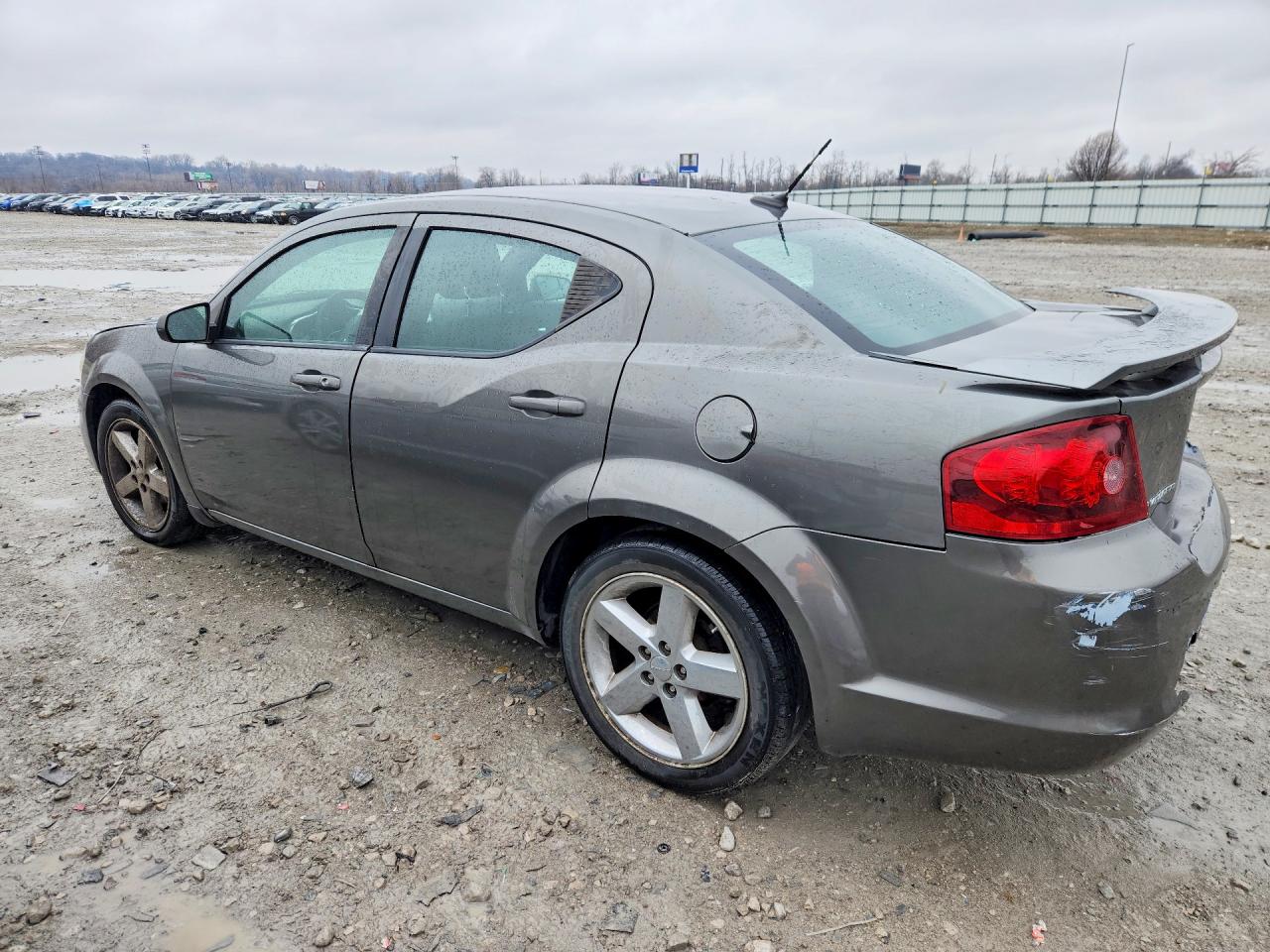 2013 DODGE AVENGER SXT photo 2
