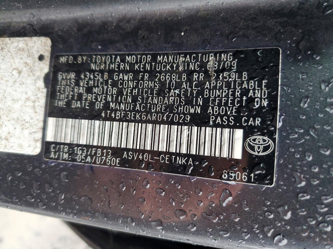 2010 TOYOTA CAMRY LE photo 12
