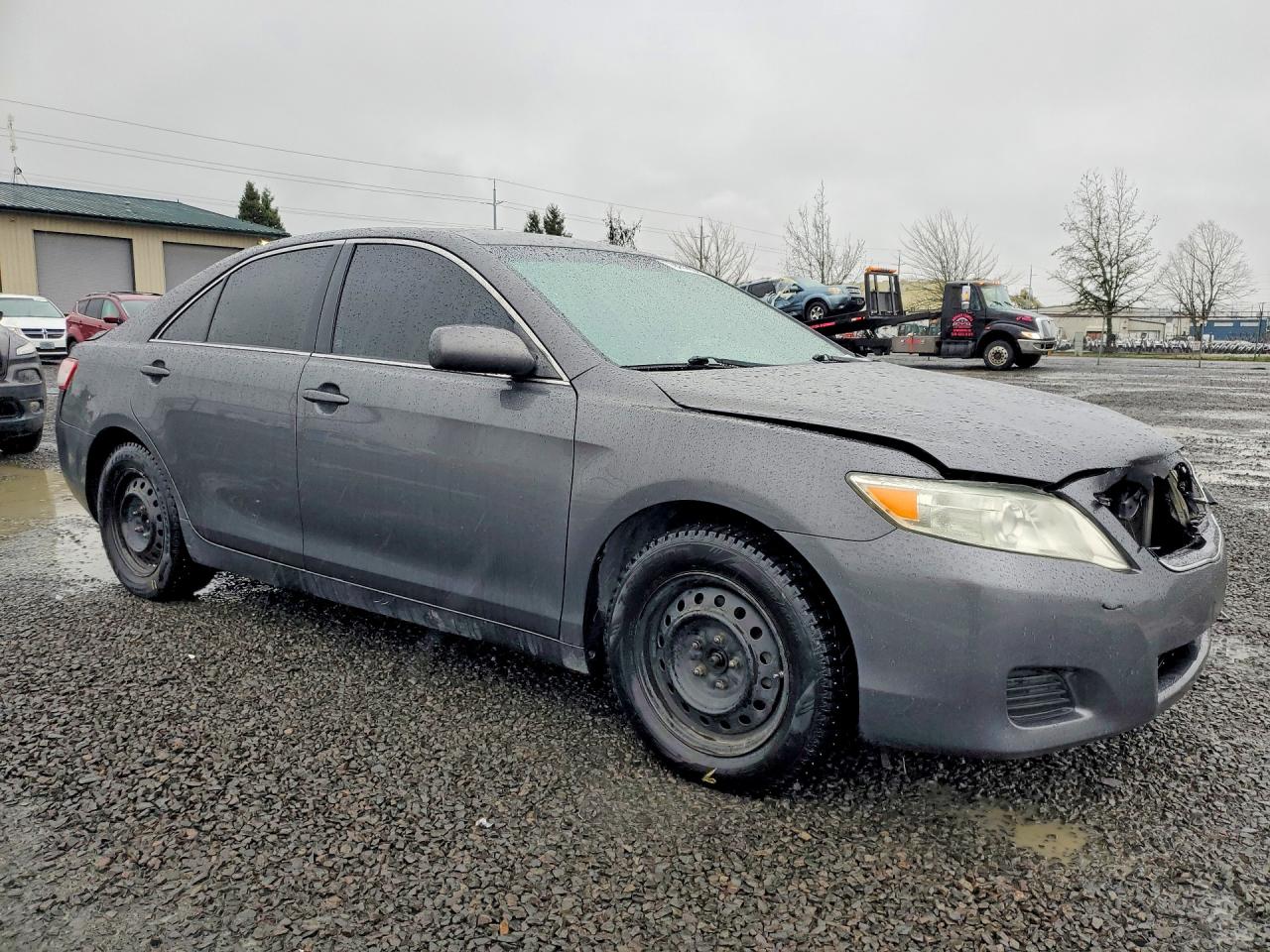 2010 TOYOTA CAMRY LE photo 4
