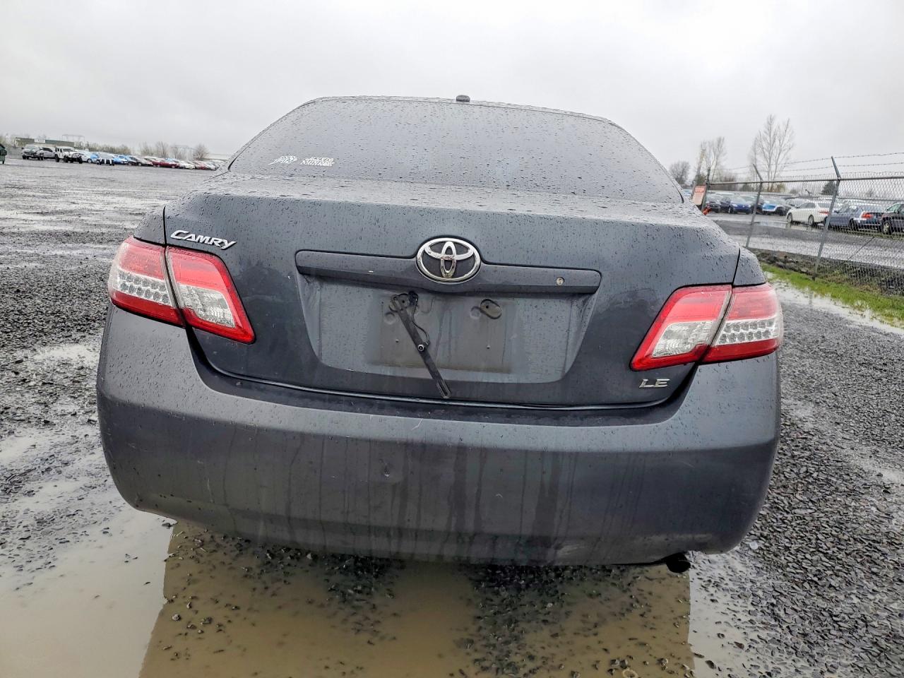 2010 TOYOTA CAMRY LE photo 6