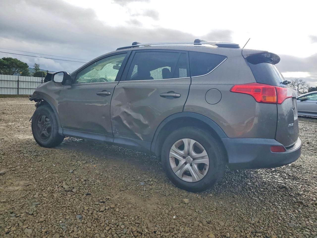 2014 TOYOTA RAV4 LE photo 2