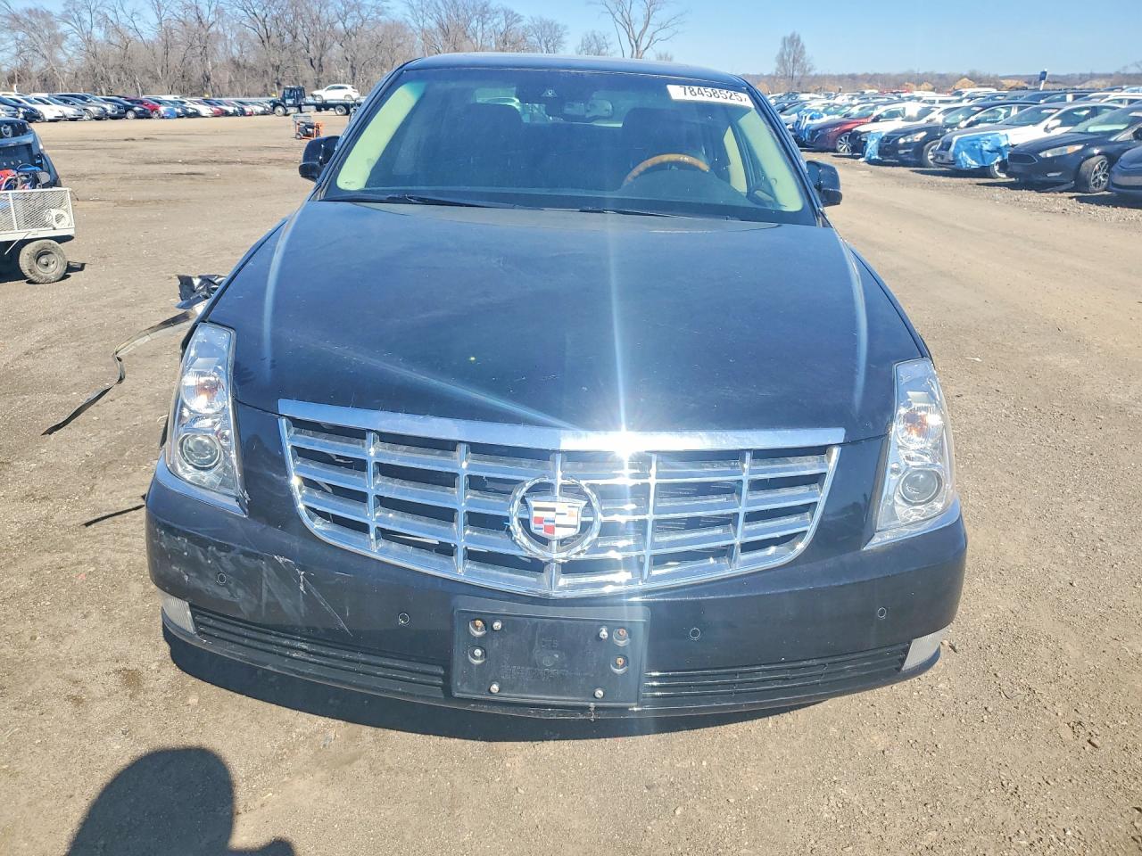 2011 CADILLAC DTS PLATINUM photo 5