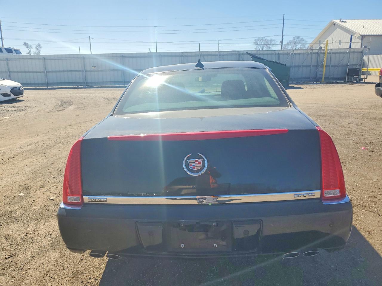 2011 CADILLAC DTS PLATINUM photo 6