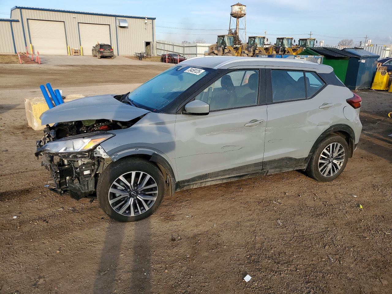 2023 NISSAN KICKS