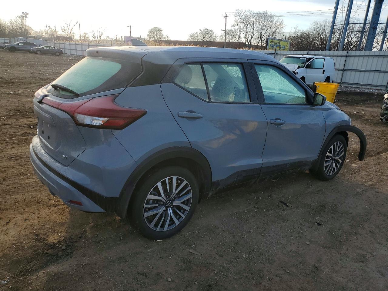 2023 NISSAN KICKS SV photo 3