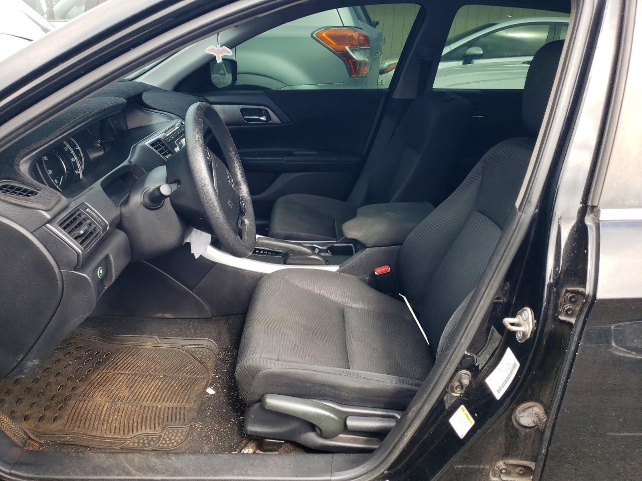 2015 HONDA ACCORD LX photo 13