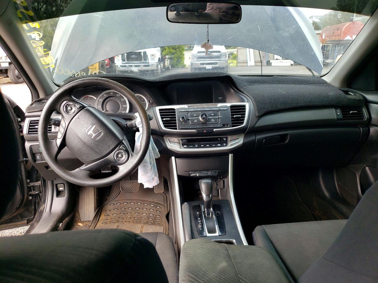 2015 HONDA ACCORD LX photo 15