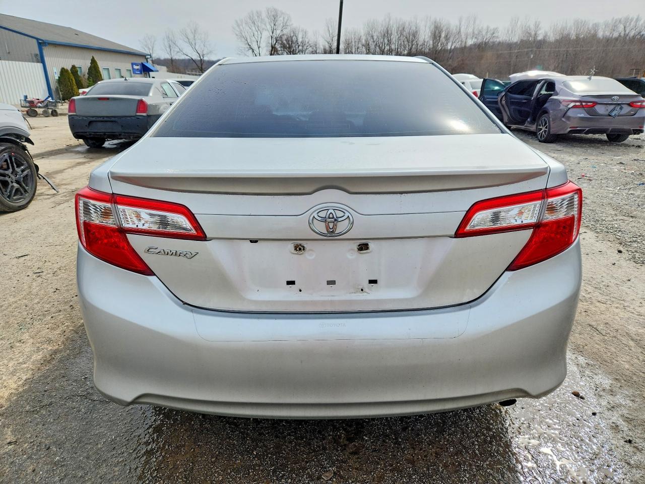 2014 TOYOTA CAMRY LE photo 11