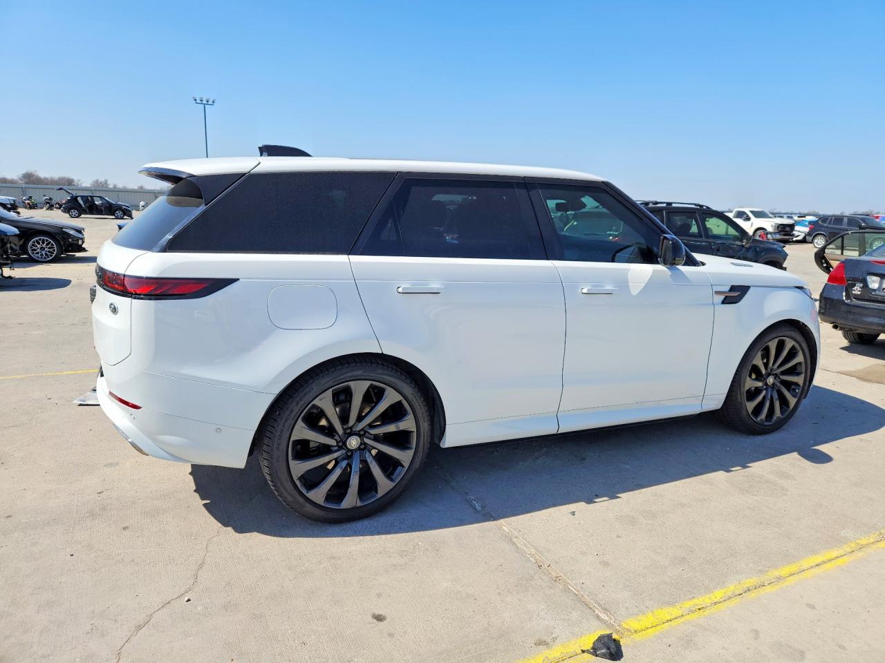 2023 LAND ROVER RANGE ROVER SPORT DYNAMIC SE photo 5