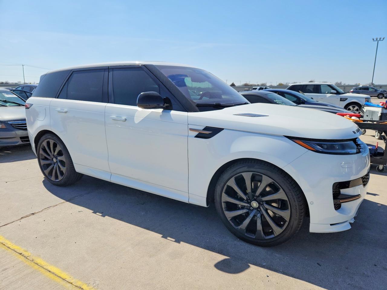 2023 LAND ROVER RANGE ROVER SPORT DYNAMIC SE photo 7