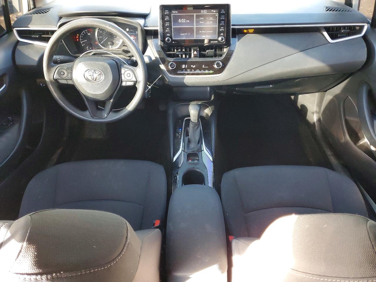 2021 TOYOTA COROLLA LE photo 8