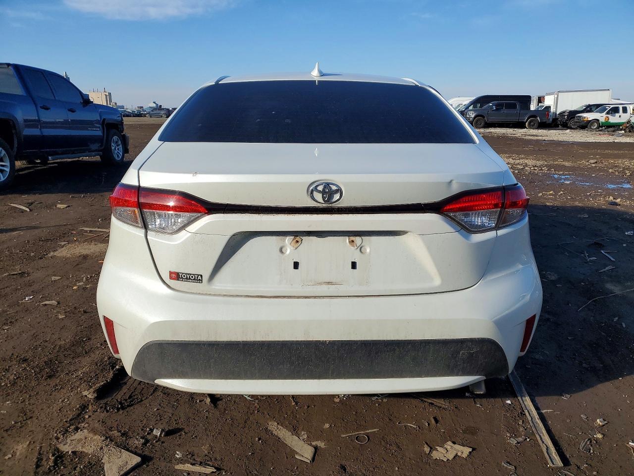2021 TOYOTA COROLLA LE photo 6