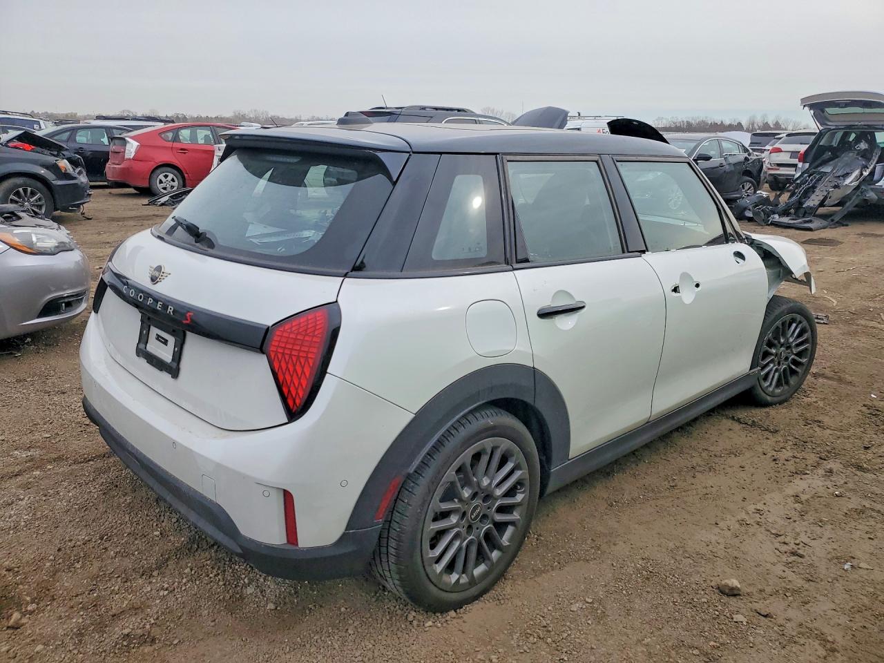 2025 MINI COOPER S photo 5