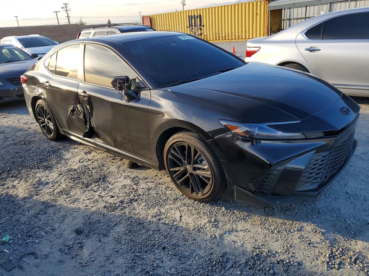 2025 TOYOTA CAMRY SE photo 4