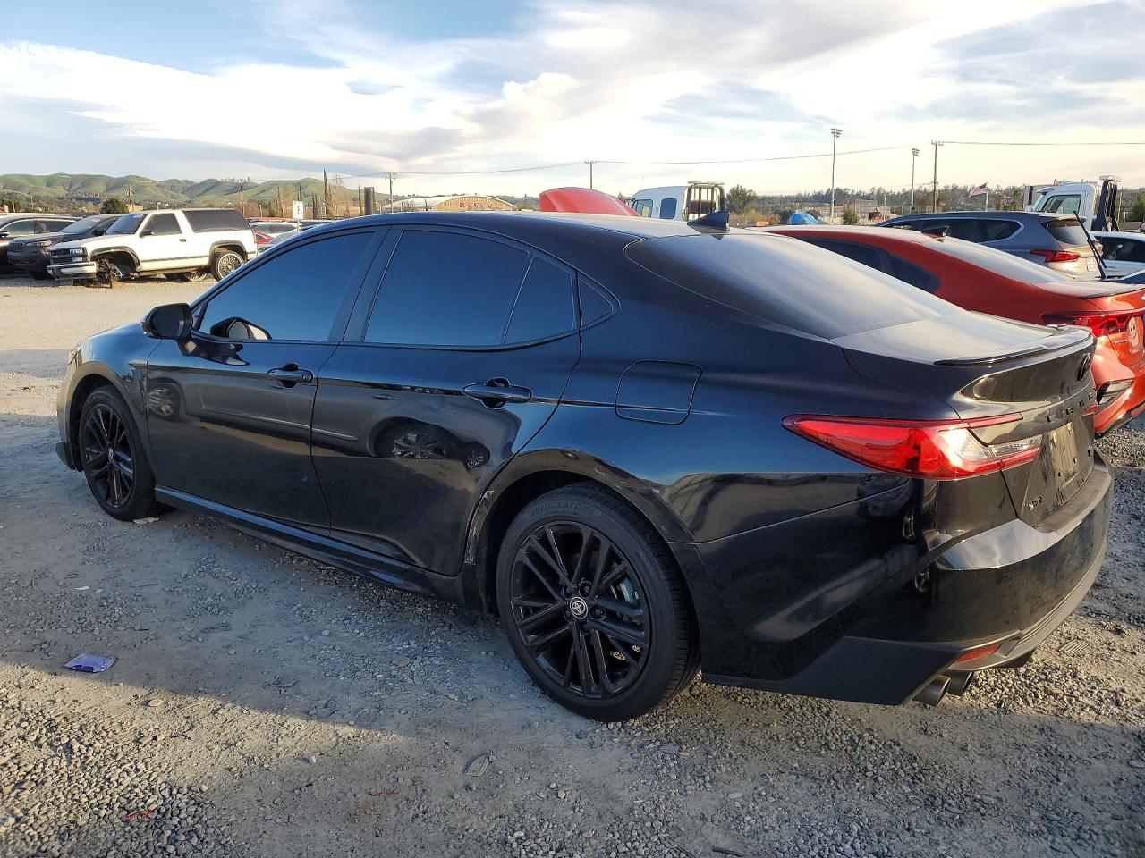 2025 TOYOTA CAMRY SE photo 2