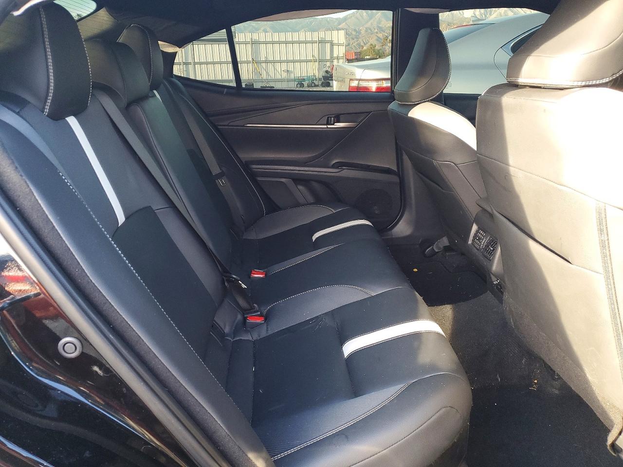 2025 TOYOTA CAMRY SE photo 10