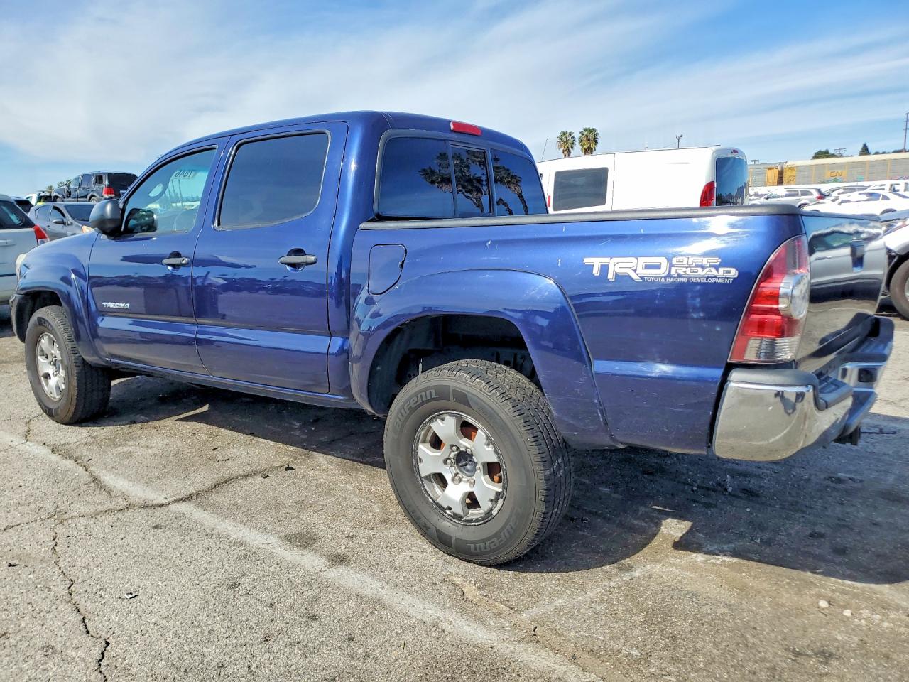 2013 TOYOTA TACOMA V6 photo 2