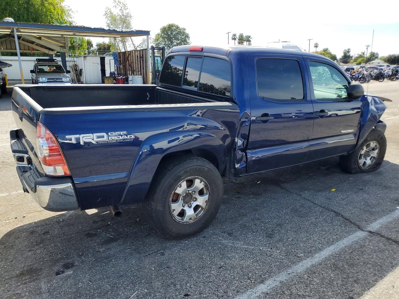 2013 TOYOTA TACOMA V6 photo 3