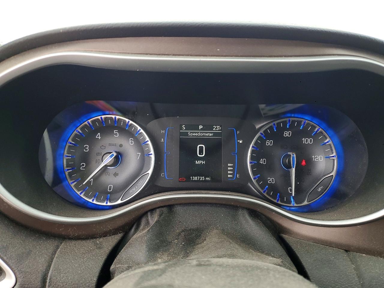 2019 CHRYSLER PACIFICA TOURING L photo 9