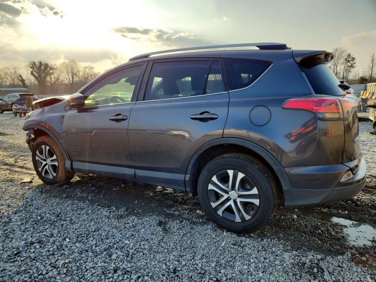 2017 TOYOTA RAV4 LE photo 2