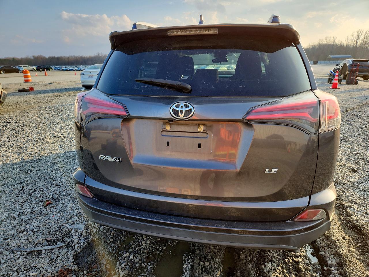 2017 TOYOTA RAV4 LE photo 6