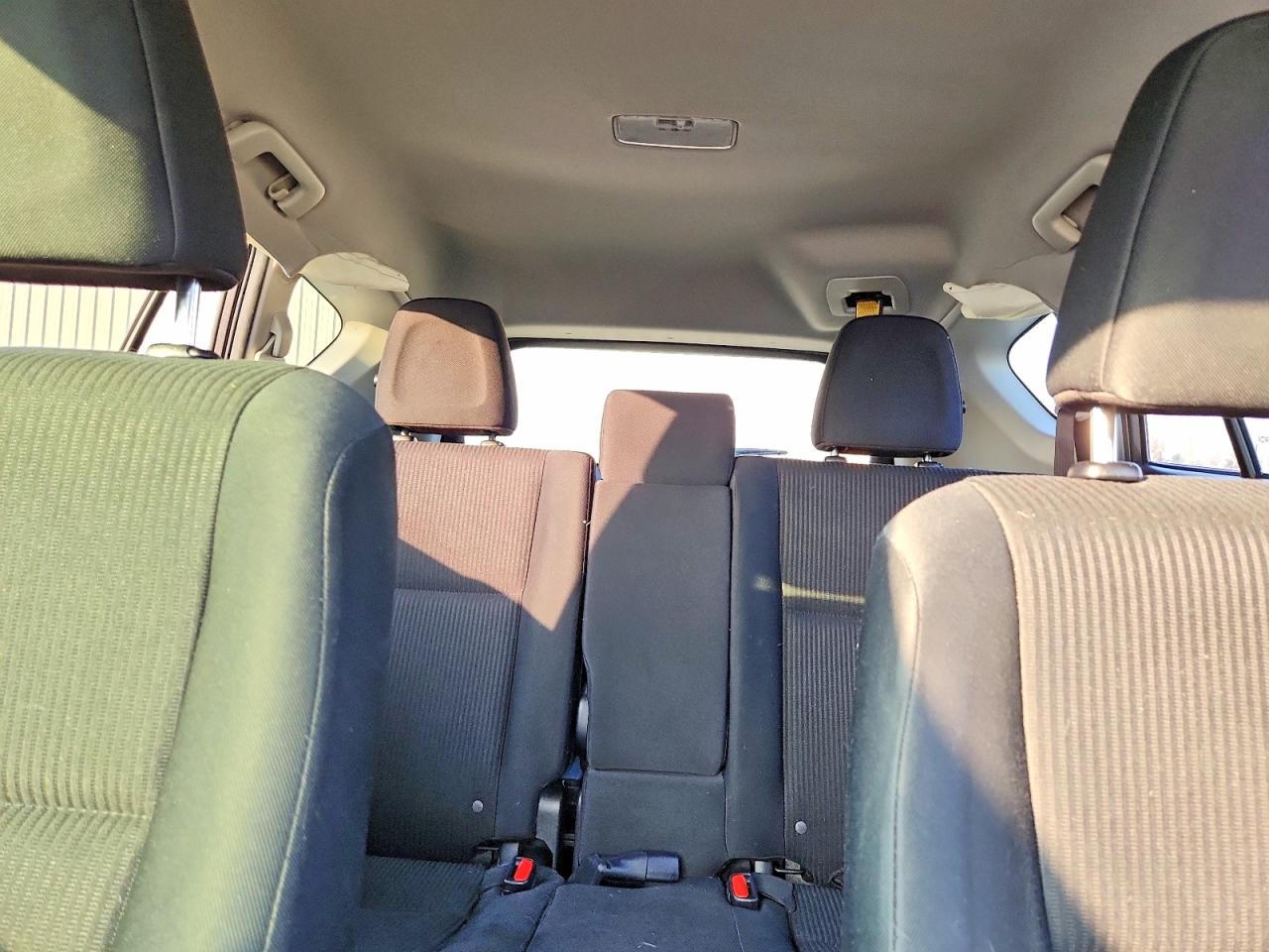 2017 TOYOTA RAV4 LE photo 10