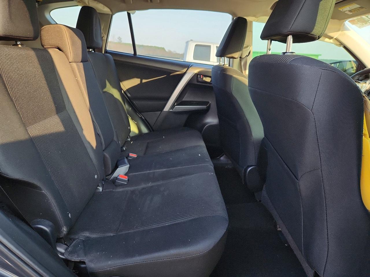 2017 TOYOTA RAV4 LE photo 11